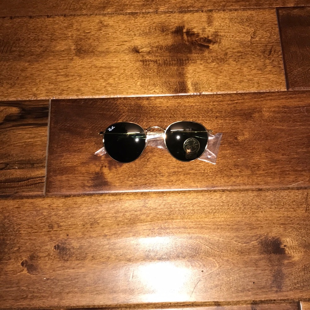 BRAND NEW Ray bans